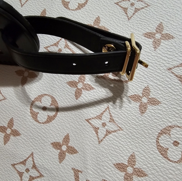 Authentic Louis Vuitton Black Leather Luggage Tag - Picture 5 of 5